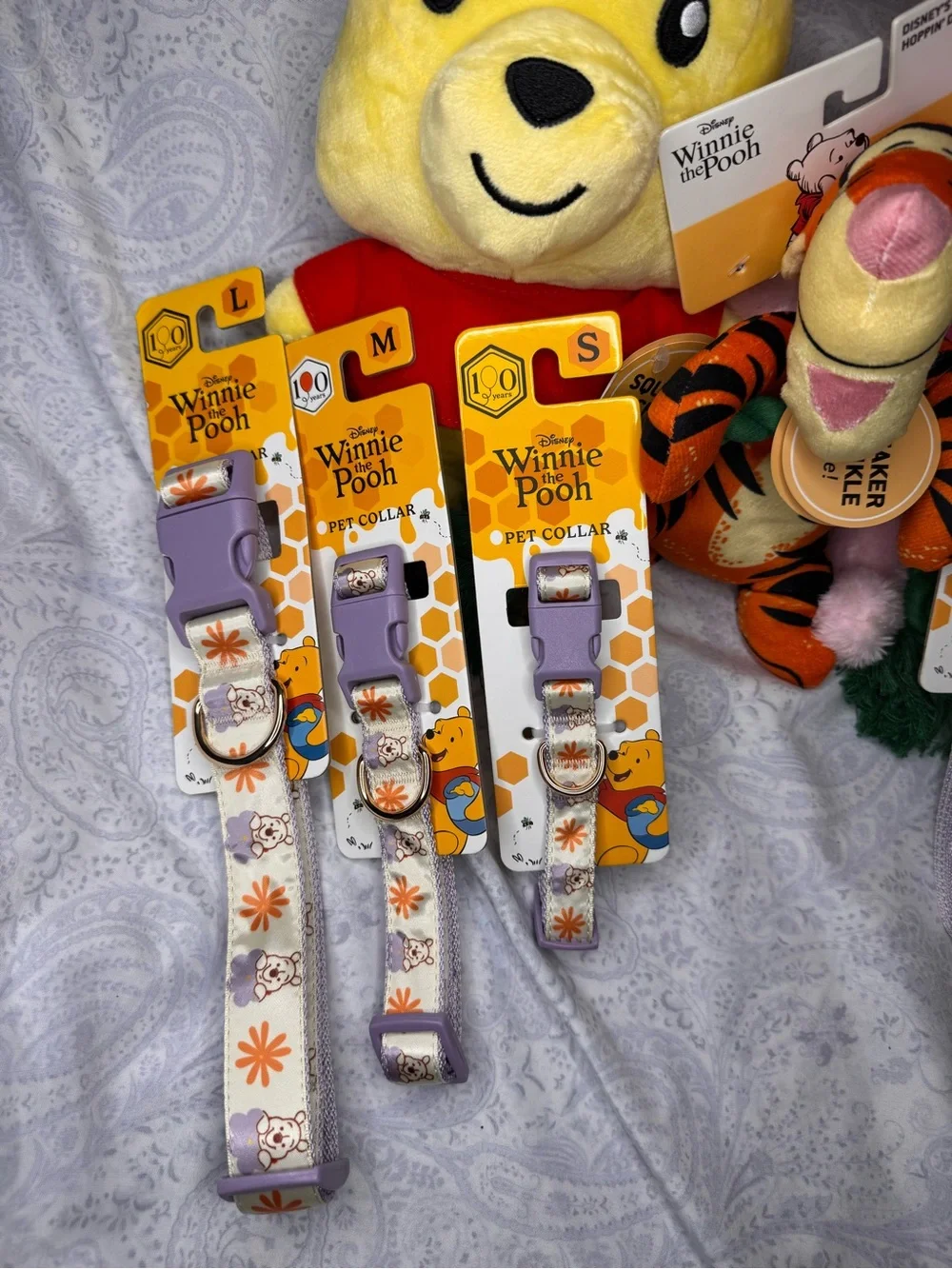 Disney Winnie the Pooh Dog Pet Collar, Leash & 3  Pooh, Piglet, Tigger Toys